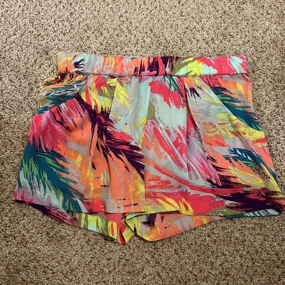 BCBG Max Azria Tropical Floral Shorts Pink Purple Abstract Print XS